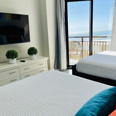 Апартаменты 210 Sea Gem Oceanfront Pet Friendly Indoor Pools Миртл-Бич Экстерьер фото