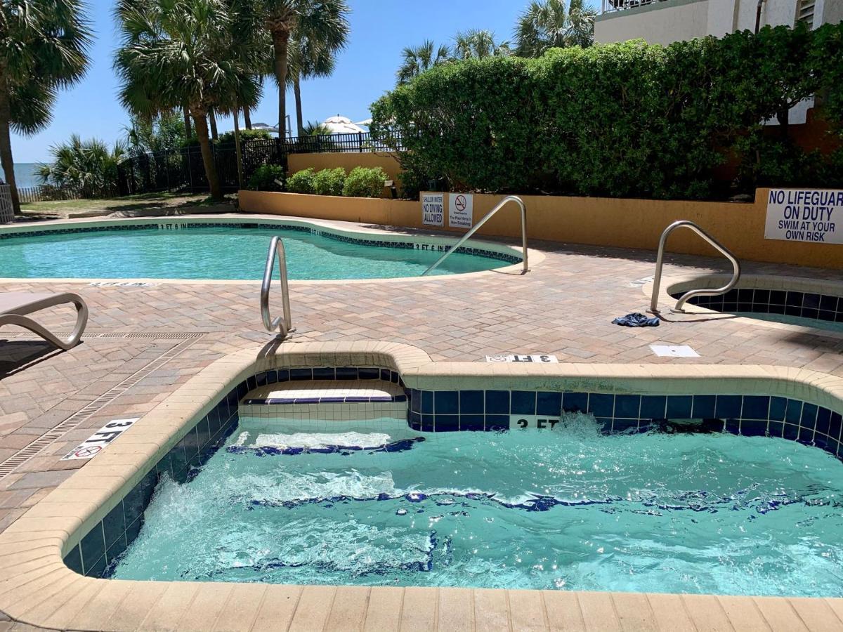 Апартаменты 210 Sea Gem Oceanfront Pet Friendly Indoor Pools Миртл-Бич Экстерьер фото