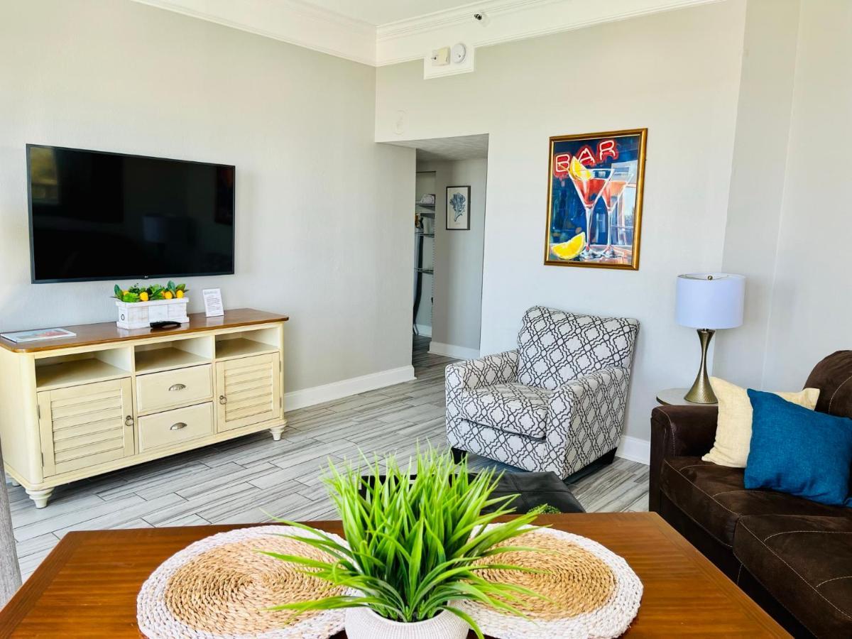 Апартаменты 210 Sea Gem Oceanfront Pet Friendly Indoor Pools Миртл-Бич Экстерьер фото